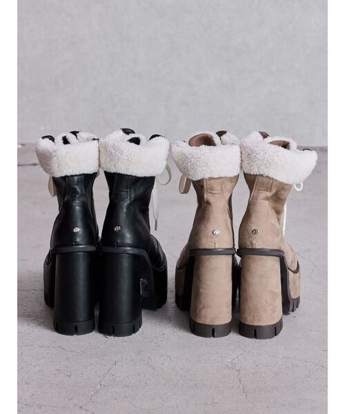 GYDA（ジェイダ）の「TANK SOLES BOAショートブーツ（ブーツ・レディース・ベージュ/ブラック・SMALL/MEDIUM/LARGE）」の5枚目の写真