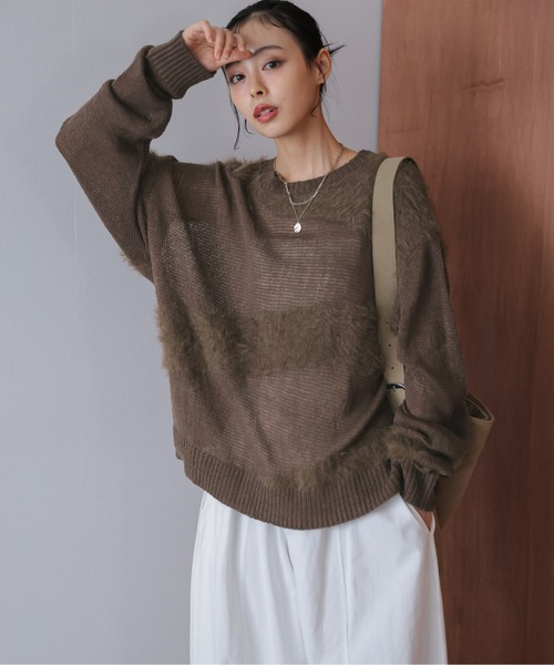 AMELY(エミリー)の「シャギーミックスシアーニットトップス(ニット/セーター・レディース・ブラック/チャコール/ベージュ/ブラウン・フリー)」の4枚目の写真