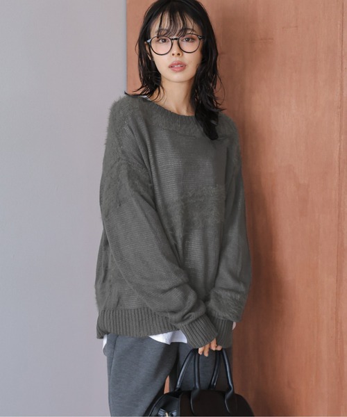 AMELY(エミリー)の「シャギーミックスシアーニットトップス(ニット/セーター・レディース・ブラック/チャコール/ベージュ/ブラウン・フリー)」の3枚目の写真
