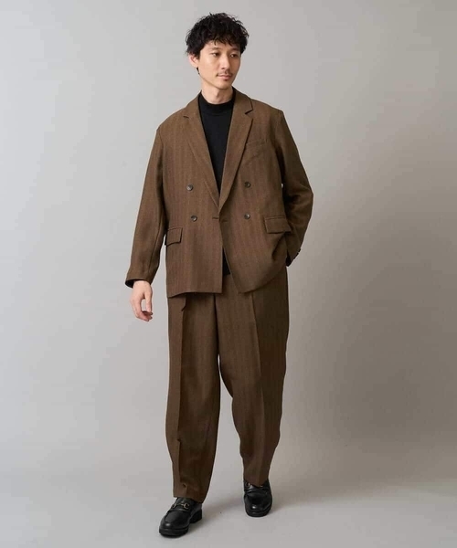 a.v.v(アーヴェヴェ)の「【イージーケア/毛玉になりにくい】LANATECヘリンボーンダブルブレストジャケット【ストレッチ/洗濯機で洗える】(テーラードジャケット・メンズ・ブラウン・48/46)」の2枚目の写真