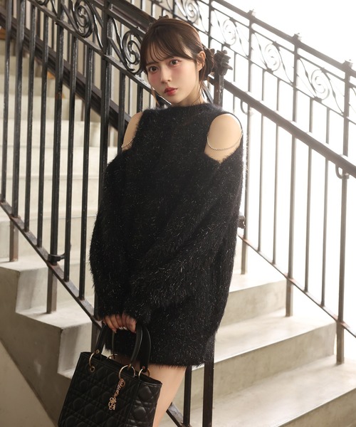 one after another NICE CLAUP（ワンアフターアナザーナイスクラップ）の「肩あきビジューニットミニワンピース（ワンピース・レディース・オフホワイト/グレー/ブラック/レッド/ピンクベージュ/チャコールグレー・FREE）」の17枚目の写真