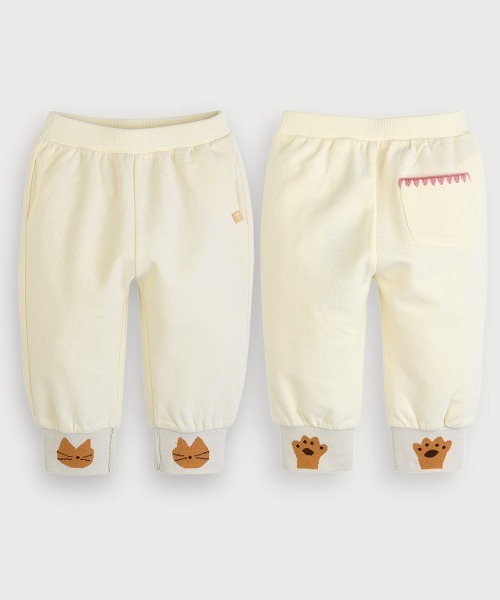 moimoln(モイモルン)の「キャットジョガーパンツ(その他パンツ・キッズ・クリーム・90cm/100cm/110cm/120cm)」の1枚目の写真