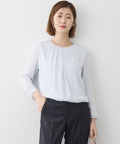 23区(ニジュウサンク)の「シルキーデシン ボールチェーン バルーン ブラウス(シャツ/ブラウス・レディース・スカイブルー系/ベージュ系/ホワイト系・40/38)」の3枚目の写真