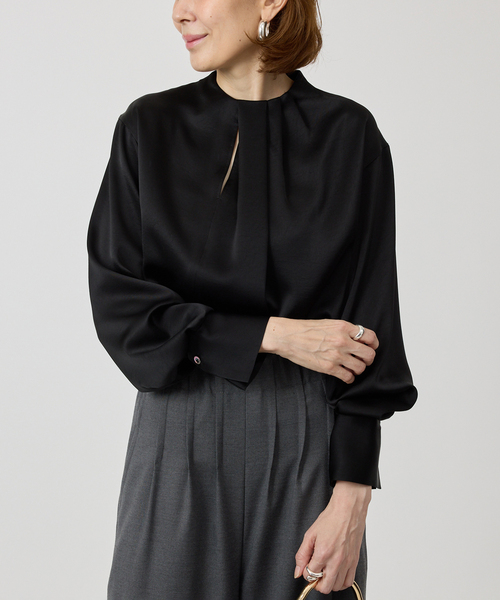 VERMEIL par iena（ヴェルメイユパーイエナ）の「タックドレープブラウス（シャツ/ブラウス・レディース・ブラック/アイボリー・FREE）」の3枚目の写真