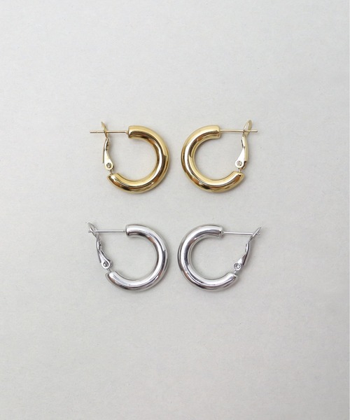 ieLS(イエルズ)の「金属アレルギー対応「ieLS」ステンレス フープピアス(ピアス(両耳用)・メンズ・シルバー/ゴールド・ONE SIZE)」の2枚目の写真