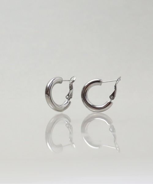 ieLS(イエルズ)の「金属アレルギー対応「ieLS」ステンレス フープピアス(ピアス(両耳用)・メンズ・シルバー/ゴールド・ONE SIZE)」の3枚目の写真