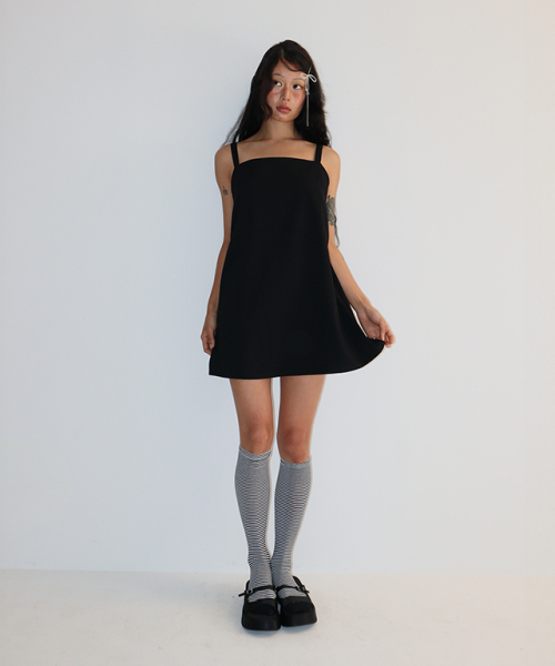RONRON(ロンロン)の「SQUARE SUSPENDER DRESS BLACK(ワンピース・レディース・その他・FREE)」の2枚目の写真