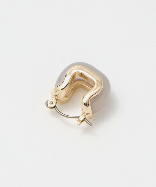 green label relaxing（グリーンレーベルリラクシング）の「マーブルスクエア フープピアス（ピアス（両耳用）・レディース・ライトグレー/ベージュ・FREE）」の8枚目の写真