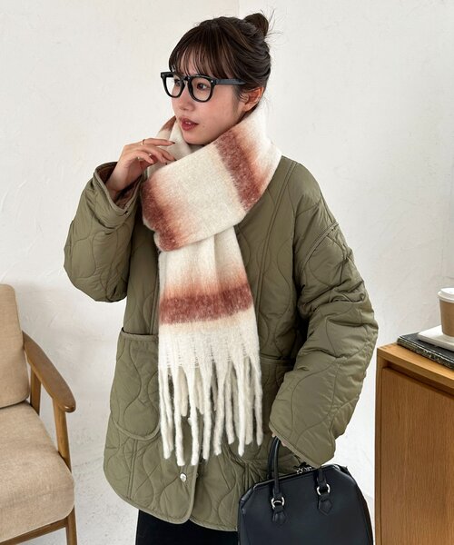 DISCOAT（ディスコート）の「太フリンジボーダーストール（ストール/ショール・レディース・アイボリー/ブルー/グリーン/オレンジ・FREE）」の2枚目の写真