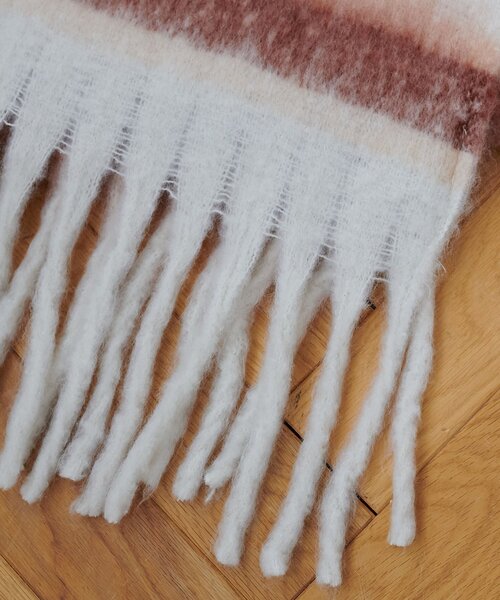 DISCOAT（ディスコート）の「太フリンジボーダーストール（ストール/ショール・レディース・アイボリー/ブルー/グリーン/オレンジ・FREE）」の13枚目の写真