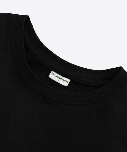 ESCAPEFROM(エスケープフロム)の「スターカモ ESCFロゴコラージュプリントスリムフィット半袖Tシャツブラック(Tシャツ/カットソー・レディース・その他・MEDIUM/LARGE)」の4枚目の写真