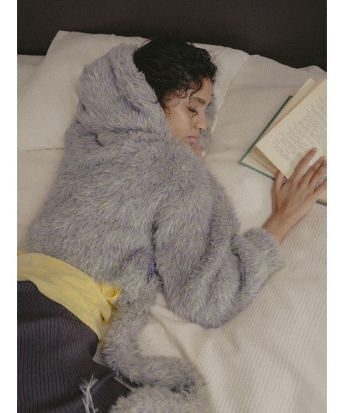 ELCHELE(エルチェレ)の「FUR KNIT ZIP HOODIE(ニット/セーター・レディース・ライトグレー/ブラウン/ブラック・FREE)」の9枚目の写真