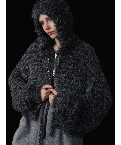 ELCHELE(エルチェレ)の「FUR KNIT ZIP HOODIE(ニット/セーター・レディース・ライトグレー/ブラウン/ブラック・FREE)」の4枚目の写真