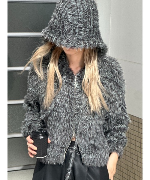 ELCHELE(エルチェレ)の「FUR KNIT ZIP HOODIE(ニット/セーター・レディース・ライトグレー/ブラウン/ブラック・FREE)」の14枚目の写真