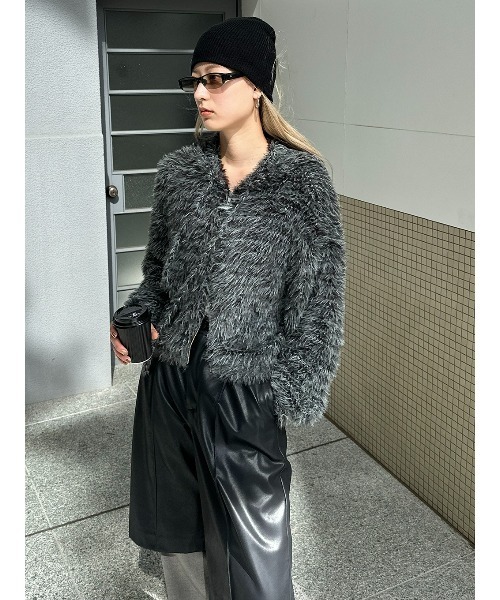 ELCHELE(エルチェレ)の「FUR KNIT ZIP HOODIE(ニット/セーター・レディース・ライトグレー/ブラウン/ブラック・FREE)」の15枚目の写真