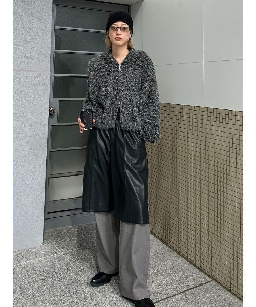 ELCHELE(エルチェレ)の「FUR KNIT ZIP HOODIE(ニット/セーター・レディース・ライトグレー/ブラウン/ブラック・FREE)」の17枚目の写真