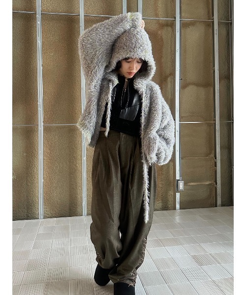 ELCHELE(エルチェレ)の「FUR KNIT ZIP HOODIE(ニット/セーター・レディース・ライトグレー/ブラウン/ブラック・FREE)」の22枚目の写真