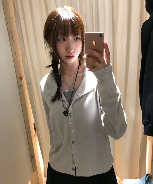 SLEEKGLOW（スリック グロウ）の「スパークルボタンニットカーディガン[ライトグレー]（カーディガン/ボレロ・レディース・その他・FREE）」の14枚目の写真