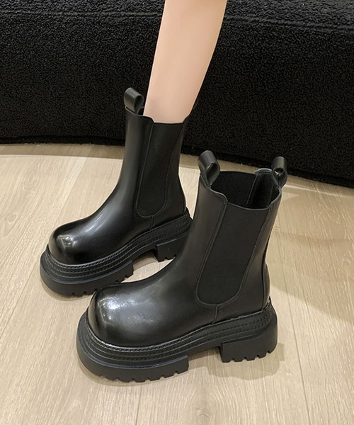 lulufa(ルルファ)の「フェイクレザーサイドゴアブーツ/厚底/プラットフォームブーツ(ブーツ・レディース・ブラック・MEDIUM/LARGE)」の2枚目の写真