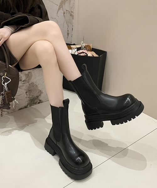 lulufa(ルルファ)の「フェイクレザーサイドゴアブーツ/厚底/プラットフォームブーツ(ブーツ・レディース・ブラック・MEDIUM/LARGE)」の5枚目の写真