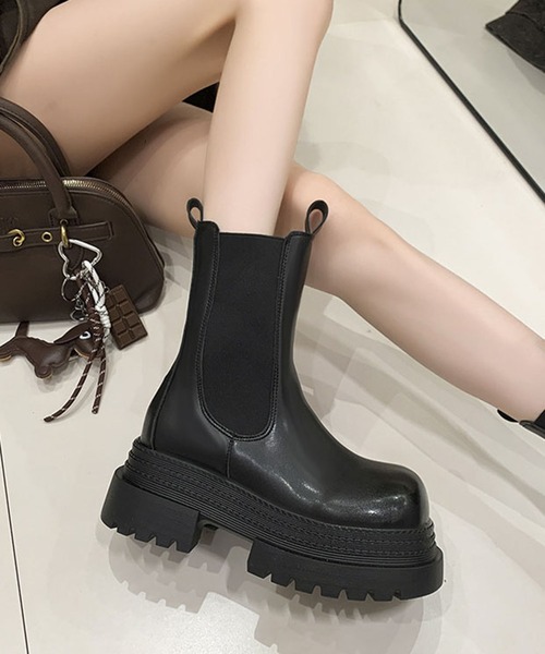 lulufa(ルルファ)の「フェイクレザーサイドゴアブーツ/厚底/プラットフォームブーツ(ブーツ・レディース・ブラック・MEDIUM/LARGE)」の7枚目の写真
