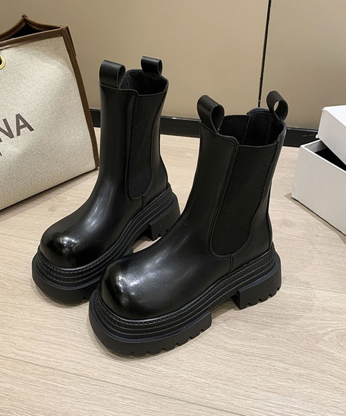 lulufa(ルルファ)の「フェイクレザーサイドゴアブーツ/厚底/プラットフォームブーツ(ブーツ・レディース・ブラック・MEDIUM/LARGE)」の10枚目の写真