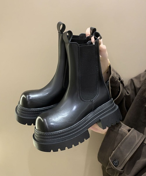 lulufa(ルルファ)の「フェイクレザーサイドゴアブーツ/厚底/プラットフォームブーツ(ブーツ・レディース・ブラック・MEDIUM/LARGE)」の14枚目の写真