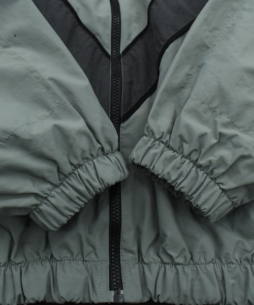 MILITARY（ミリタリー）の「【USED】U.S.ARMY ナイロン トレーニング ジャケット（ナイロンジャケット・メンズ・セージグリーン・X-LARGE）」の7枚目の写真