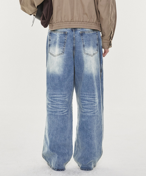 KICHUL（キチョル）の「WHITE LION NEW BAGGY DENIM PANTS (LIGHT BLUE)（デニムパンツ・メンズ・その他・X-SMALL/SMALL/MEDIUM/LARGE）」の3枚目の写真