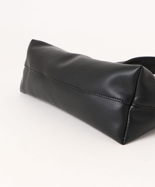 A.P.C.（アーペーセー）の「BABY NINON SHOULDER（ショルダーバッグ・レディース・ブラック/ベージュ系その他・XS）」の4枚目の写真