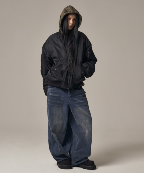 IDWS(アイドンワナセル)の「Plane Shirring Ma-1 Black(ブルゾン・レディース・その他・2/1)」の2枚目の写真