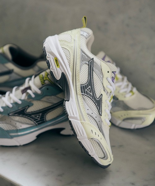 MIZUNO（ミズノ　）の「【MIZUNO】MXR D1GA2451 スニーカー（スニーカー・レディース・オフホワイト/ブラック・23cm/25cm/24.5cm/24cm/23.5cm）」の8枚目の写真