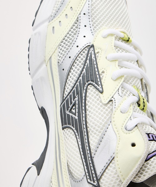 MIZUNO（ミズノ　）の「【MIZUNO】MXR D1GA2451 スニーカー（スニーカー・レディース・オフホワイト/ブラック・23cm/25cm/24.5cm/24cm/23.5cm）」の12枚目の写真