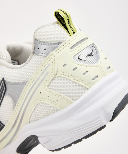 MIZUNO（ミズノ　）の「【MIZUNO】MXR D1GA2451 スニーカー（スニーカー・レディース・オフホワイト/ブラック・23cm/25cm/24.5cm/24cm/23.5cm）」の15枚目の写真