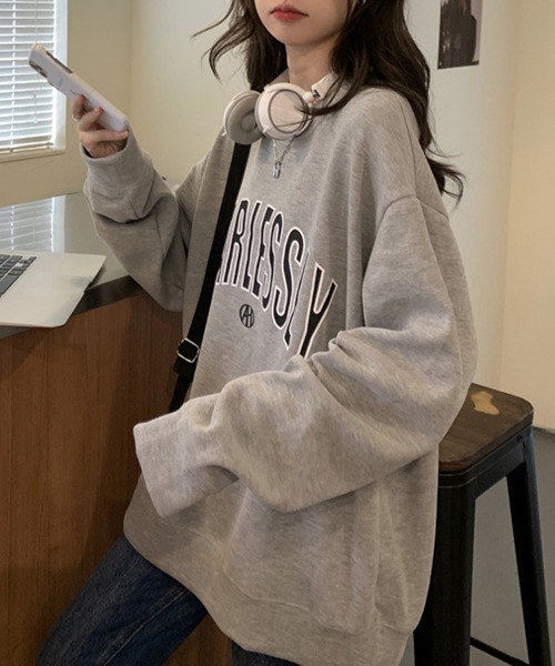 Flugge(フラッジー)の「ロゴオーバースウェット(スウェット・レディース・グレー/ブラック・MEDIUM/LARGE)」の9枚目の写真