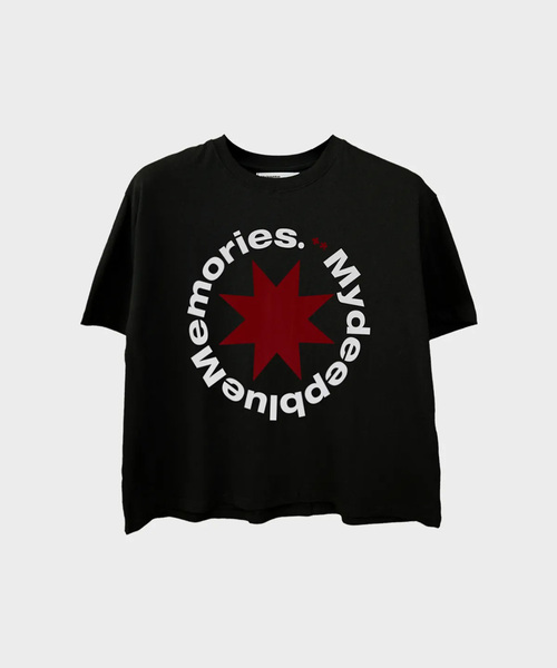 mydeepbluememories(マイディープブルーメモリーズ)の「(M)ROUND LOGO CROP T-SHIRTS (BLACK)(Tシャツ/カットソー・メンズ・ブラック・FREE)」の1枚目の写真