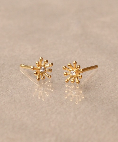 NOIR DE POUPEE（ノワールドプーペ）の「【WEB限定】K18vermeil ダイヤモンドフラワーピアス（ピアス（両耳用）・レディース・ゴールド・FREE）」の9枚目の写真
