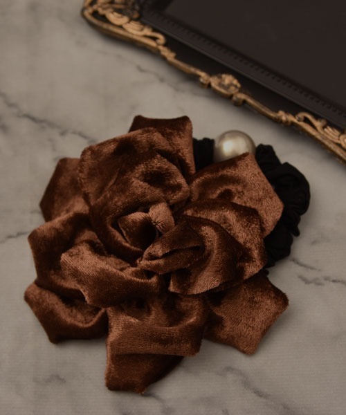 美品　BELLA for CITYSHOP シュシュ ブラウン cityshop BELLAシュシュ ブラック 美品 BELLA for CITYSHOP シュシュ