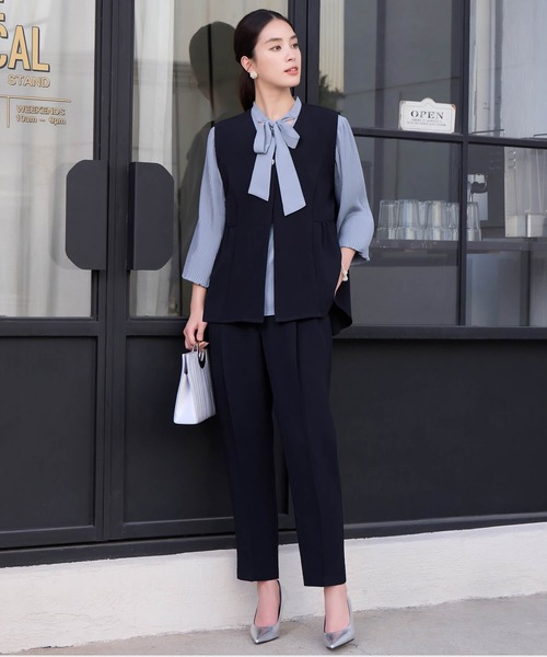 DRESS PLUS(ドレスプラス)の「万能ペプラムパンツセットアップ(セットアップ・レディース・ブラック/ブラウン/ネイビー・M/L)」の1枚目の写真