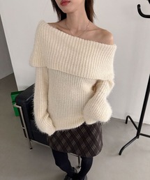 オフショルダー」に該当するニット/セーター（ベージュ系