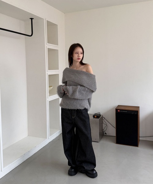 4INT.(フォイント)の「アンゴラタッチ オフショルダー ルーズシルエット ニット トップス(ニット/セーター・レディース・カーキ/ブラック/グレー/クリーム・FREE)」の7枚目の写真