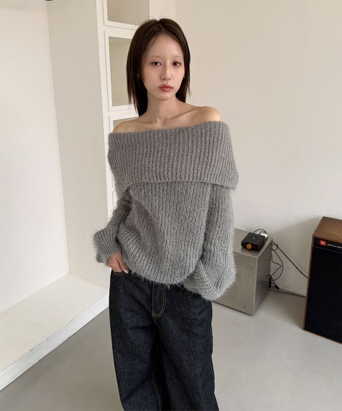 4INT.(フォイント)の「アンゴラタッチ オフショルダー ルーズシルエット ニット トップス(ニット/セーター・レディース・カーキ/ブラック/グレー/クリーム・FREE)」の11枚目の写真