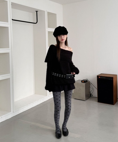 4INT.(フォイント)の「アンゴラタッチ オフショルダー ルーズシルエット ニット トップス(ニット/セーター・レディース・カーキ/ブラック/グレー/クリーム・FREE)」の15枚目の写真