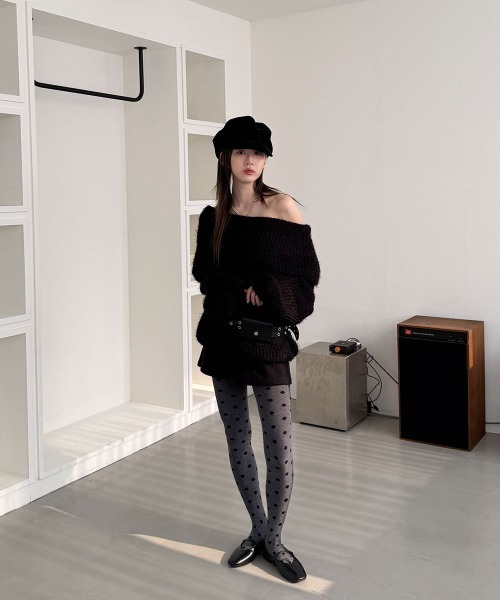 4INT.(フォイント)の「アンゴラタッチ オフショルダー ルーズシルエット ニット トップス(ニット/セーター・レディース・カーキ/ブラック/グレー/クリーム・FREE)」の20枚目の写真
