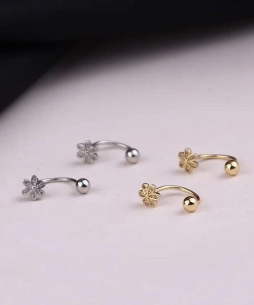 Rennet(レネット)の「【 金属アレルギー対応 】 ステンレス お花モチーフピアス(ピアス(両耳用)・レディース・シルバー/ゴールド・FREE)」の3枚目の写真
