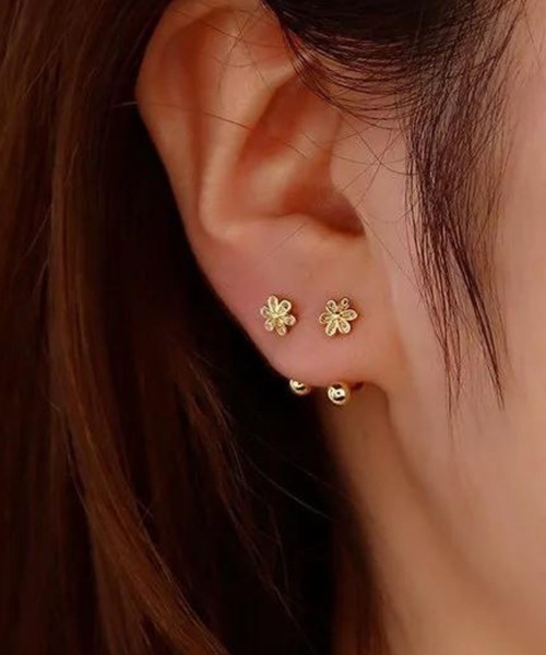Rennet(レネット)の「【 金属アレルギー対応 】 ステンレス お花モチーフピアス(ピアス(両耳用)・レディース・シルバー/ゴールド・FREE)」の4枚目の写真