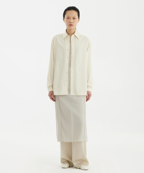 YOUTH(ユース)の「Cut-Off Loosed Shirt - Ivory(シャツ/ブラウス・レディース・その他・S/M/L)」の1枚目の写真
