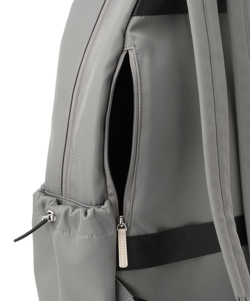 ROPE' PICNIC(ロペピクニック)の「10ポケットバックパック/撥水(バックパック/リュック・レディース・グレー/ブラック・FREE)」の9枚目の写真