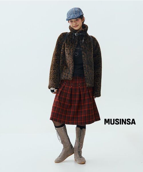 ROLAROLA(ロラロラ)の「LEOPARD COLLAR FUR JACKET BROWN(ムートンコート・レディース・ブラウン・FREE)」の4枚目の写真