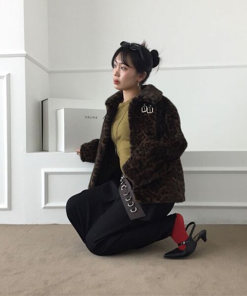 ROLAROLA(ロラロラ)の「LEOPARD COLLAR FUR JACKET BROWN(ムートンコート・レディース・ブラウン・FREE)」の12枚目の写真